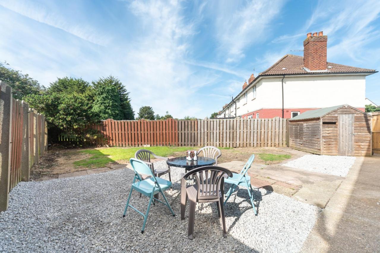 Aseda 4 Bedroom Private Parking, Game Zone -Pool Table, Garden Home Kingston upon Hull Esterno foto