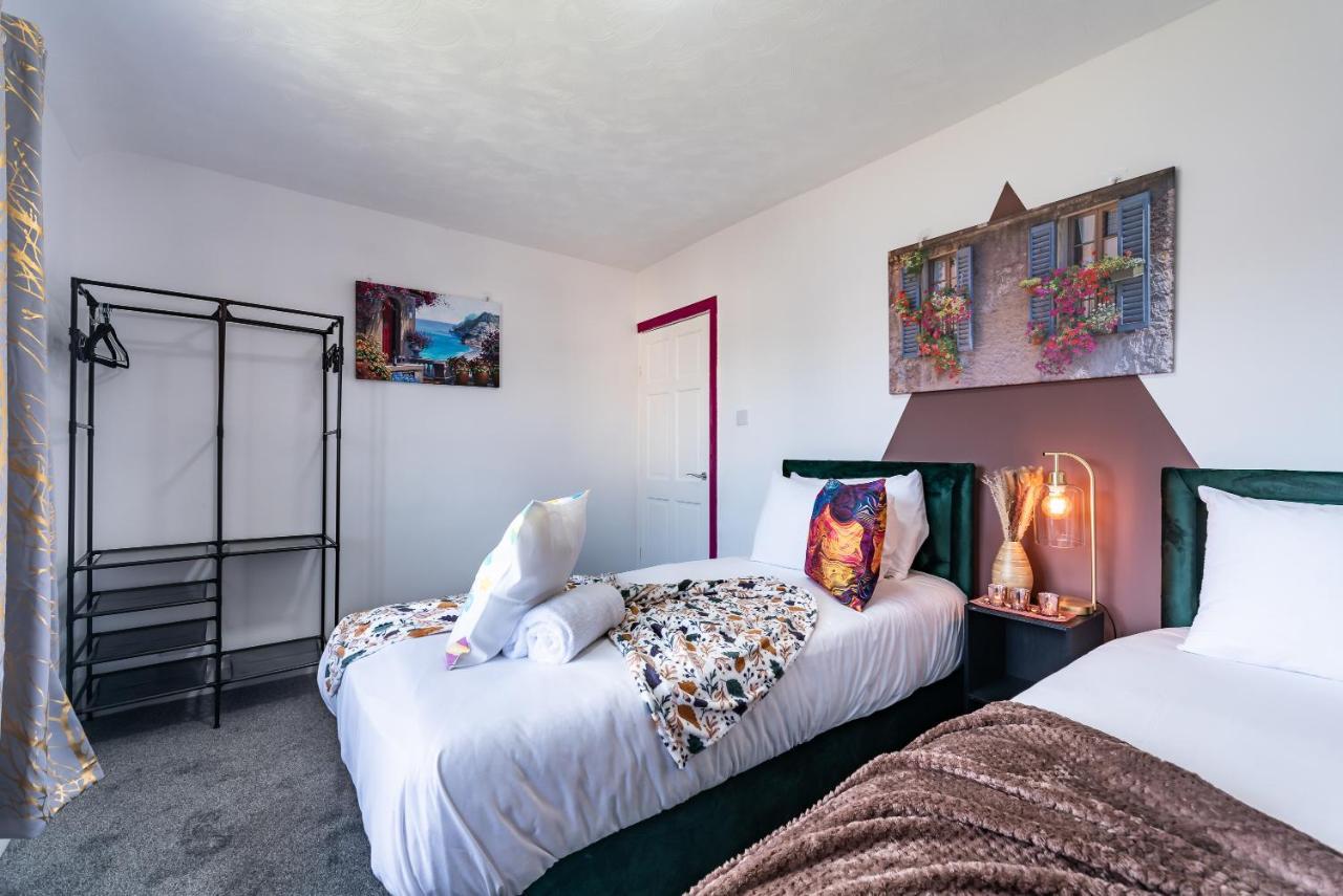 Aseda 4 Bedroom Private Parking, Game Zone -Pool Table, Garden Home Kingston upon Hull Esterno foto