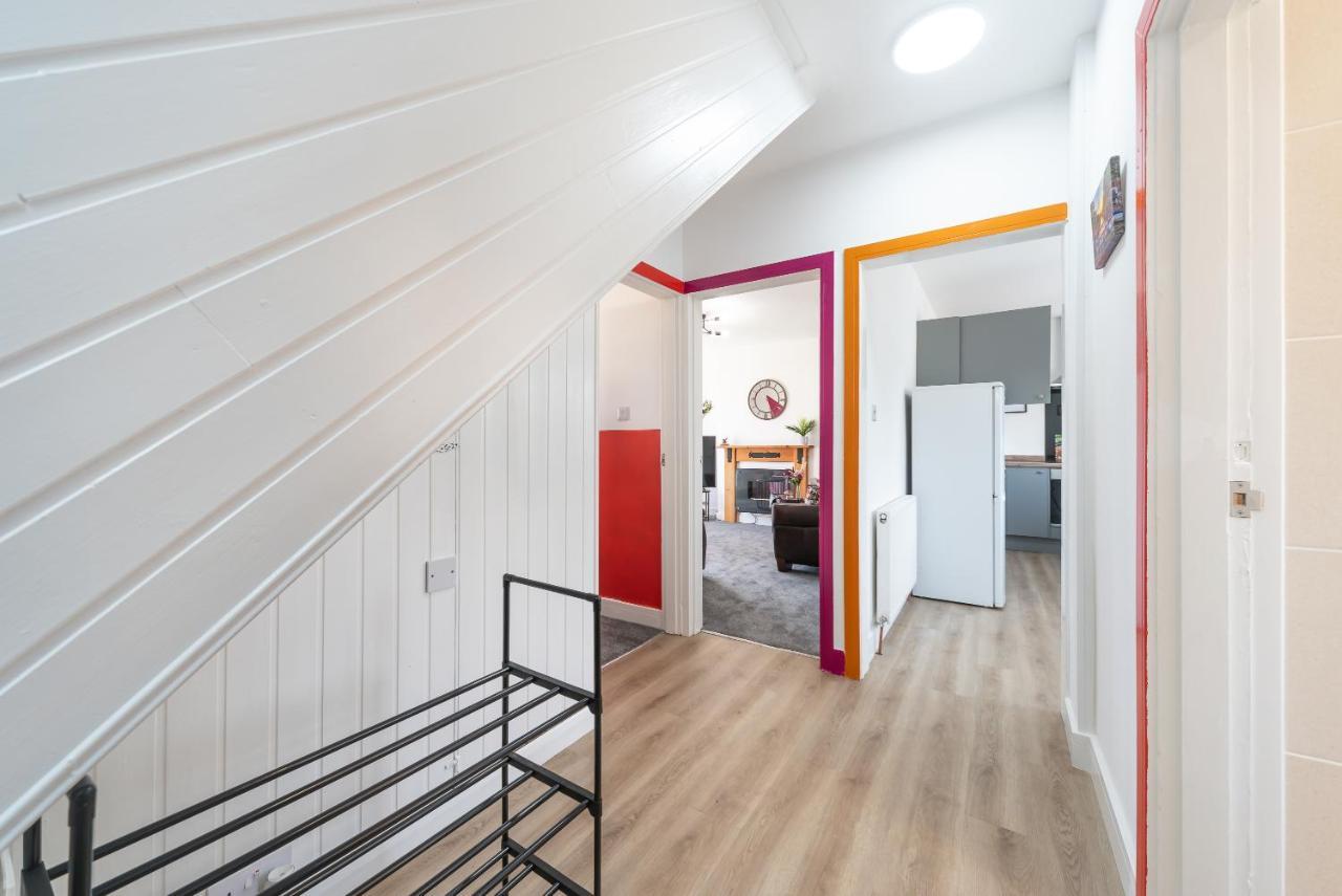 Aseda 4 Bedroom Private Parking, Game Zone -Pool Table, Garden Home Kingston upon Hull Esterno foto