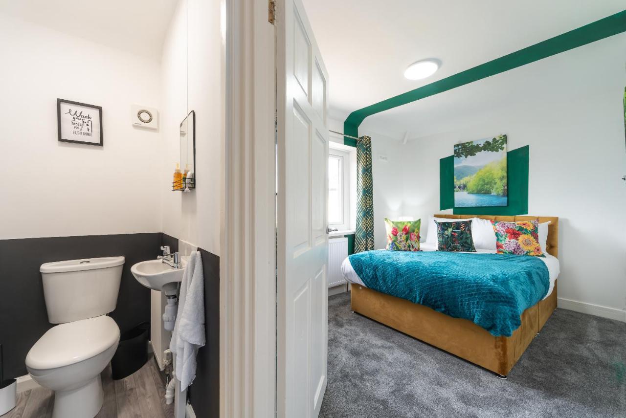 Aseda 4 Bedroom Private Parking, Game Zone -Pool Table, Garden Home Kingston upon Hull Esterno foto