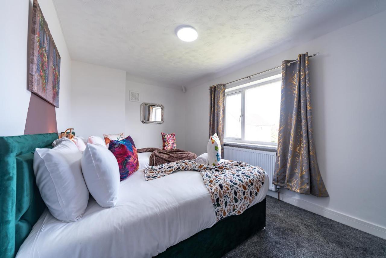 Aseda 4 Bedroom Private Parking, Game Zone -Pool Table, Garden Home Kingston upon Hull Esterno foto